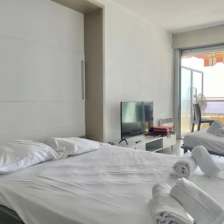 Le Diplomat, Vue Mer, Cosy 아파트 *
